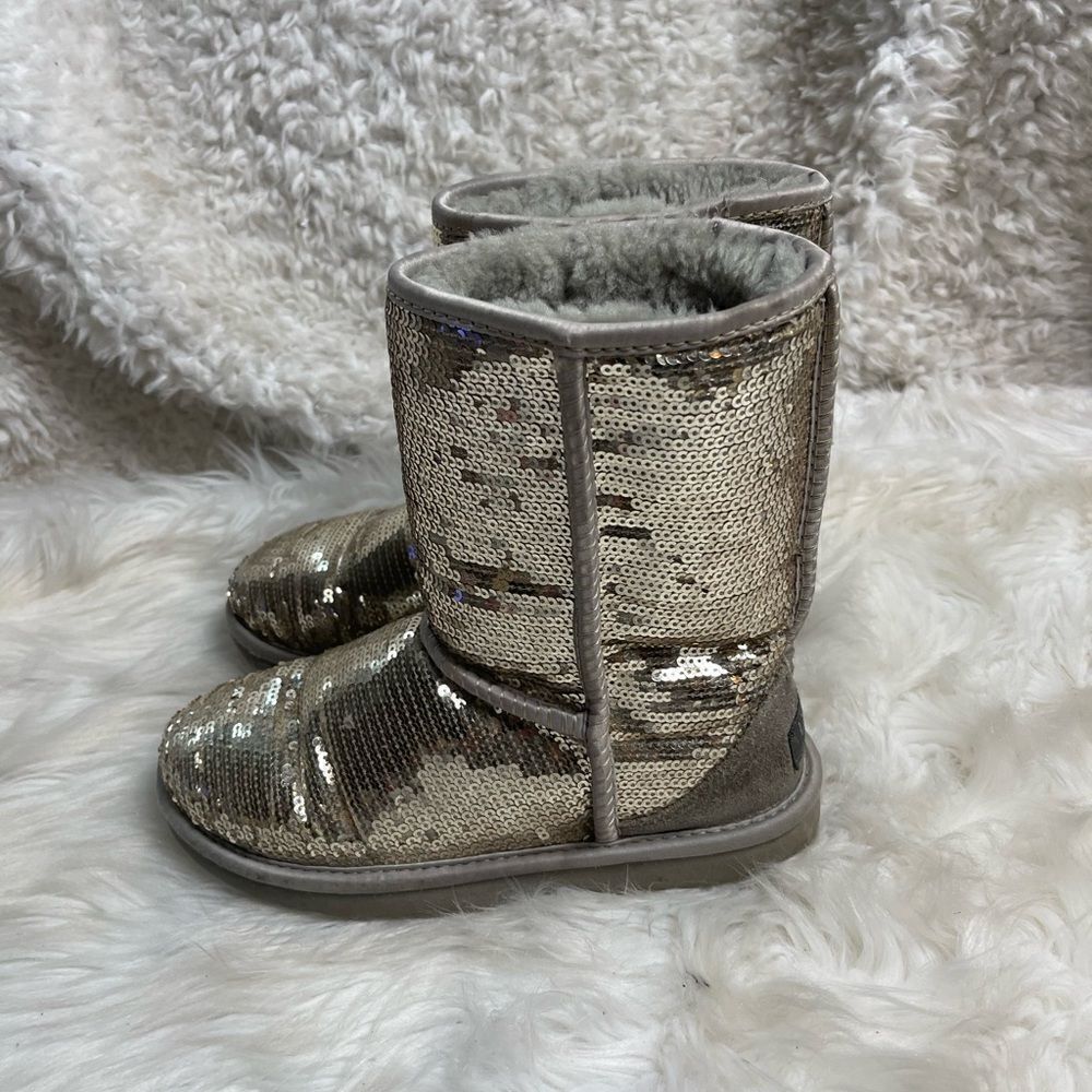 UGG classic big girl gold sequins short slip on boots sheepskin lining SZ5